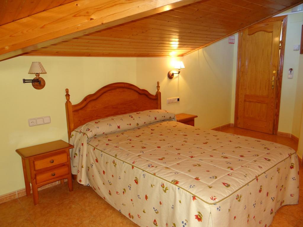 Hotel Casa Carmen Benabarre Phòng bức ảnh